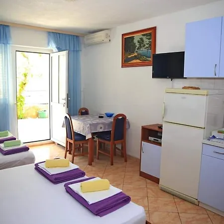 Sanja Apartmans Promajna